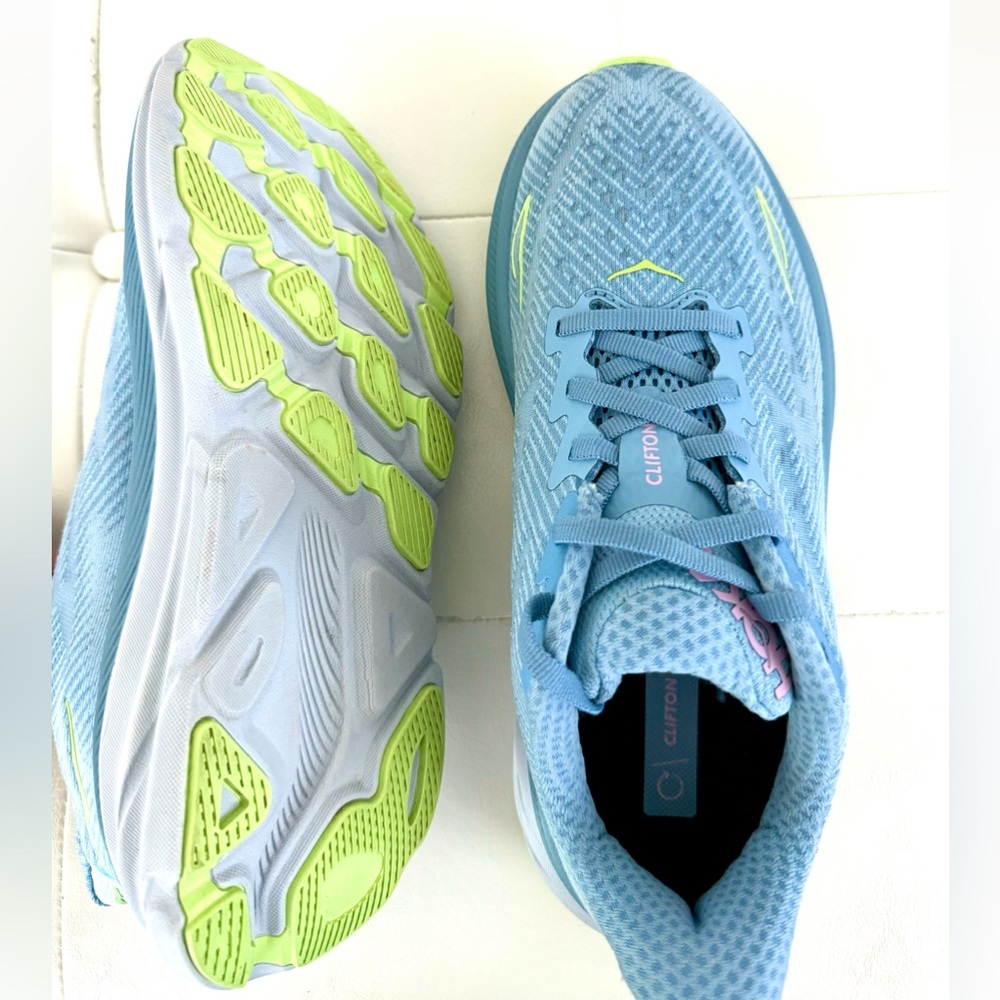 HOKA Clifton 9 running shoes - Picture 3 of 13